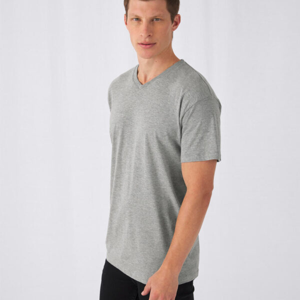 B&C Exact V-neck T-Shirt