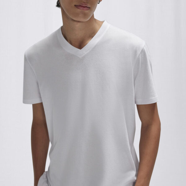 B&C #E150 V T-Shirt
